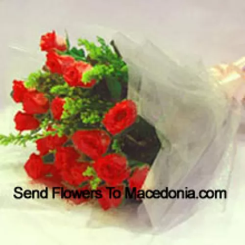 Bouquet de 11 roses rouges avec des remplisseurs